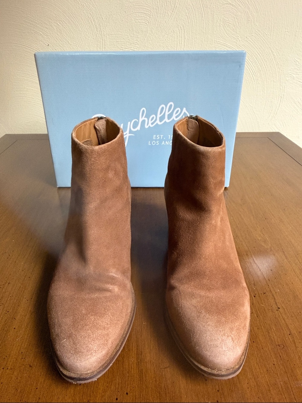 Seychelles Floodplain Suede Booties Sz 8.5
